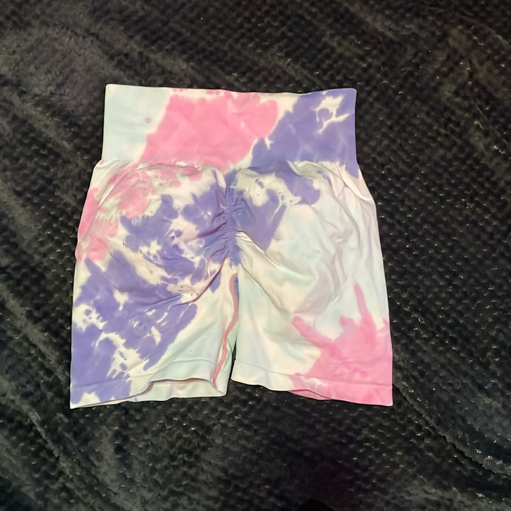 Large tye dye booty scrunch butt legging workout